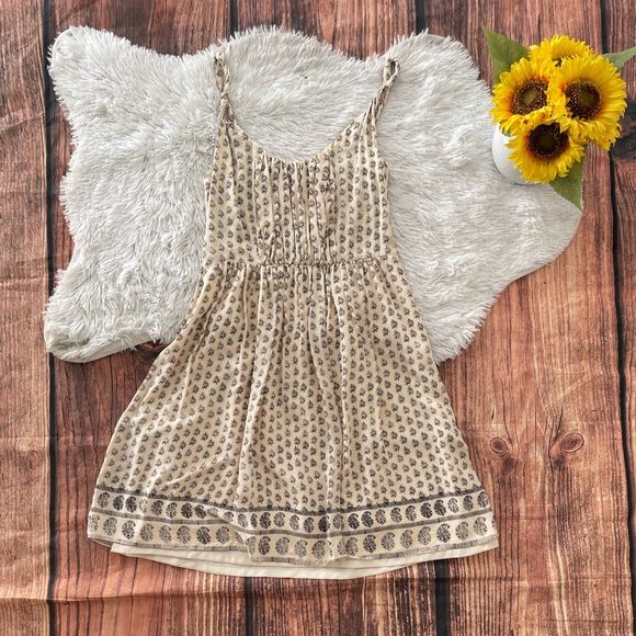 Madewell Sun Isle Moroccan Floral Cream Print
Twisted Straps Silk Dress - Picture 2 of 6